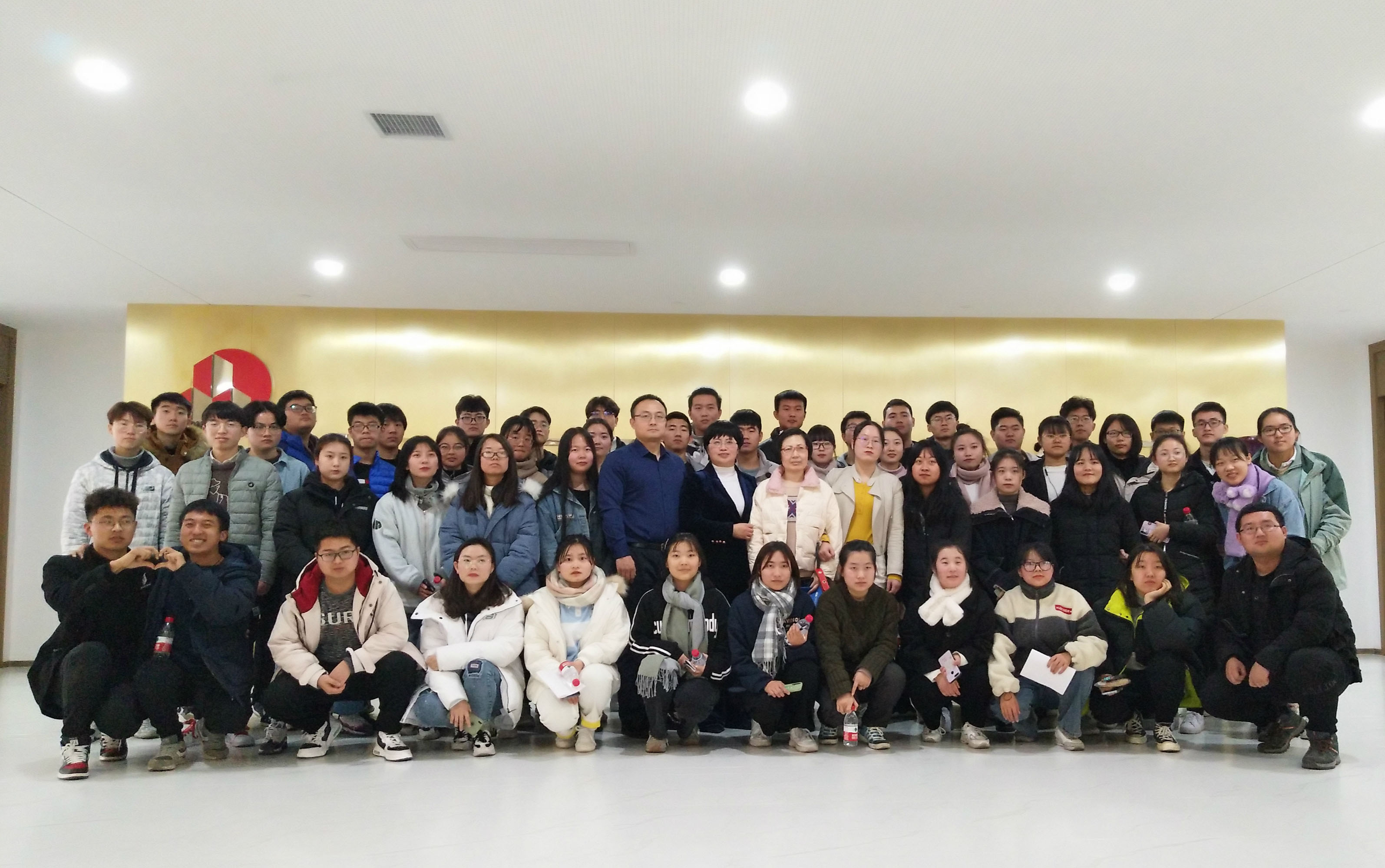 校企合作|西安思源学院师生到我乐竞(中国)交流学习